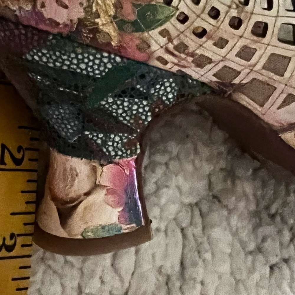 Beautiful Spring Step L’Artiste Saldana leather pump. NWOT - Picture 8 of 9